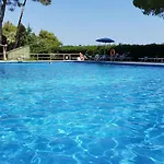 Ξενοδοχείο με διαμερίσματα Napoleon - Helloelba 3*