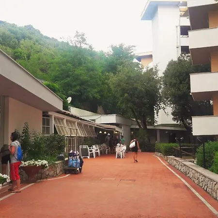 Napoleon - Helloelba Apartahotel Procchio (Isola d'Elba)