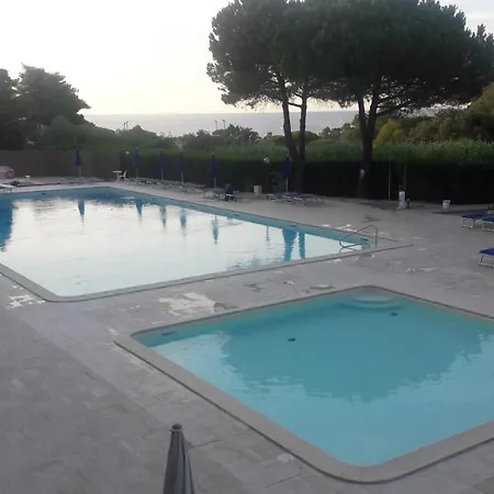 Napoleon - Helloelba Appart hôtel